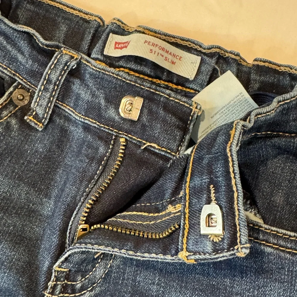 4/$15 (2 pair) Levi’s Tan Cargo Shorts & Levi’s 511 Blue Denim Shorts 4T - Picture 6 of 7